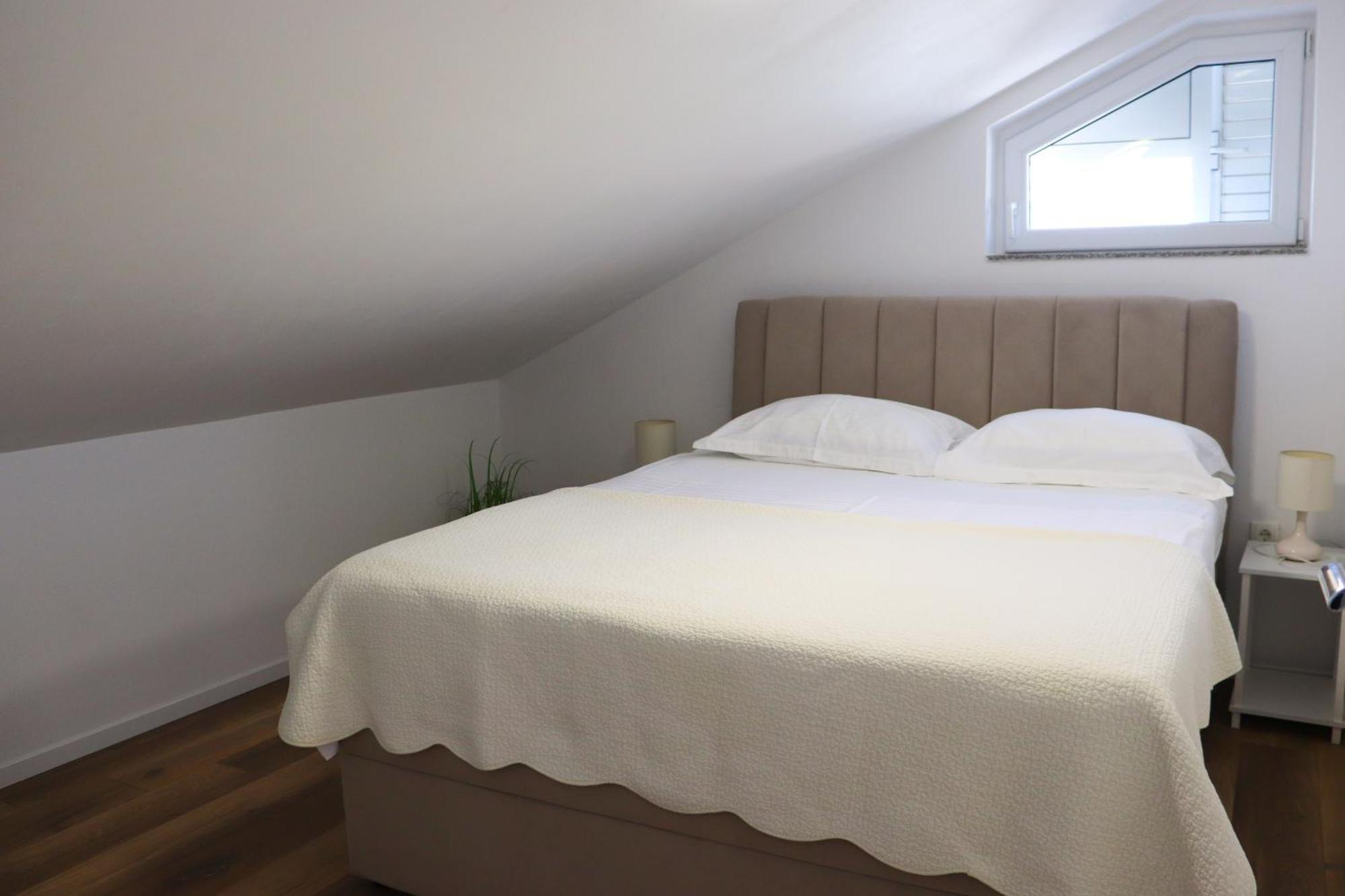 Apartment Ana Stari Grad (Hvar)