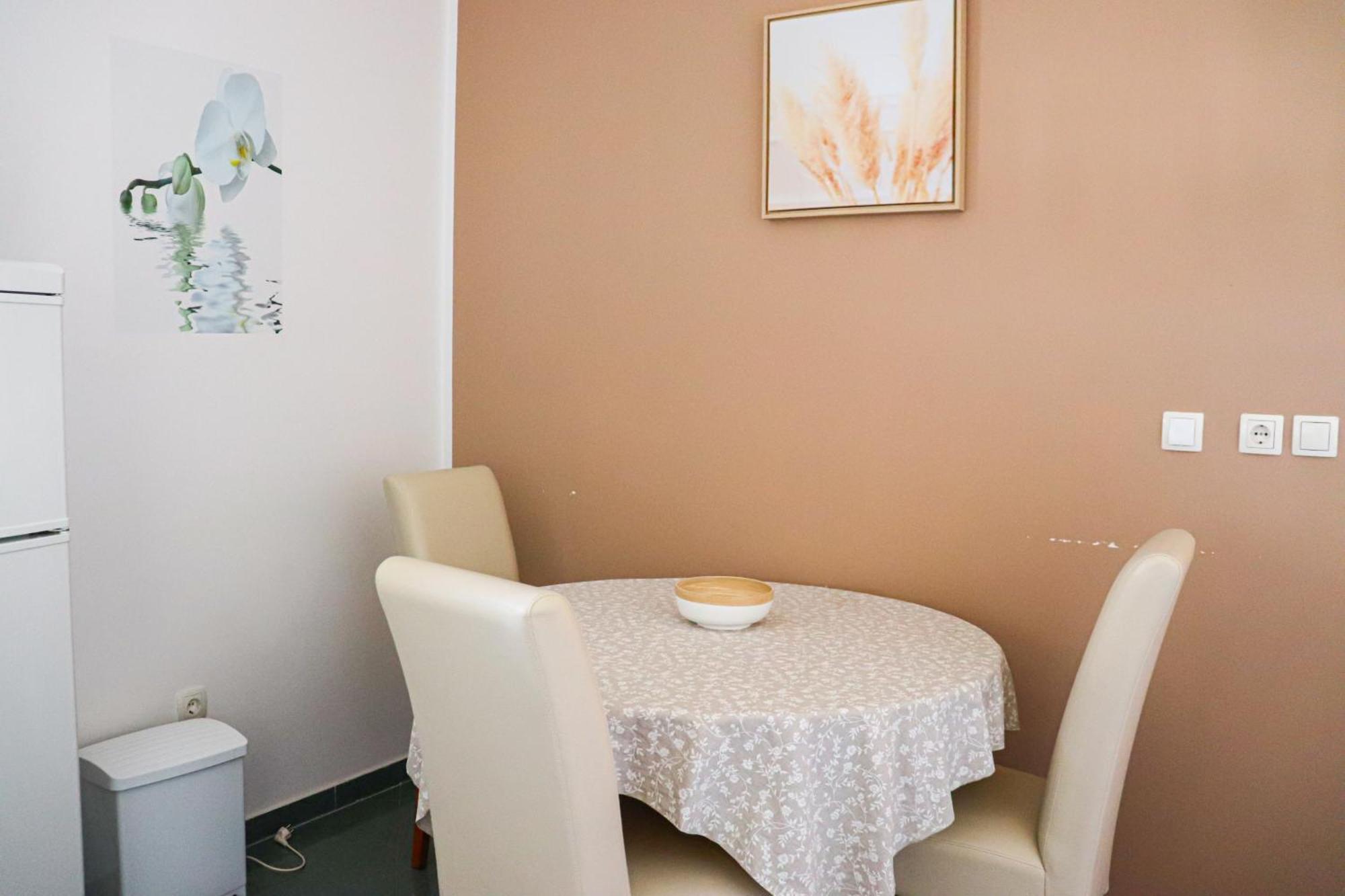 Ana Apartment *